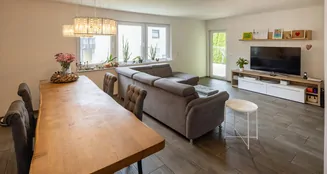 von_poll_real_estate_property_25413018_image_0