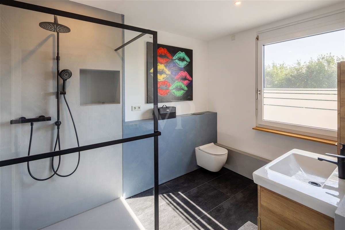 ö Badezimmer 1. OG