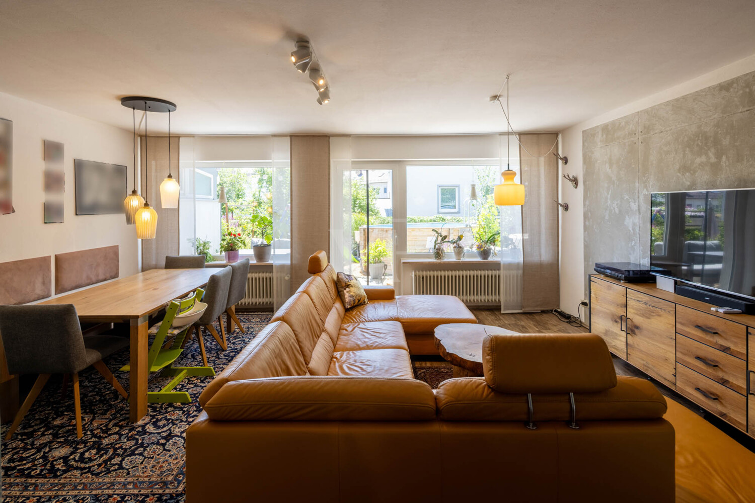 Wohn-und Esszimmer