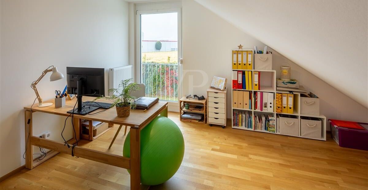 ö Bürozimmer