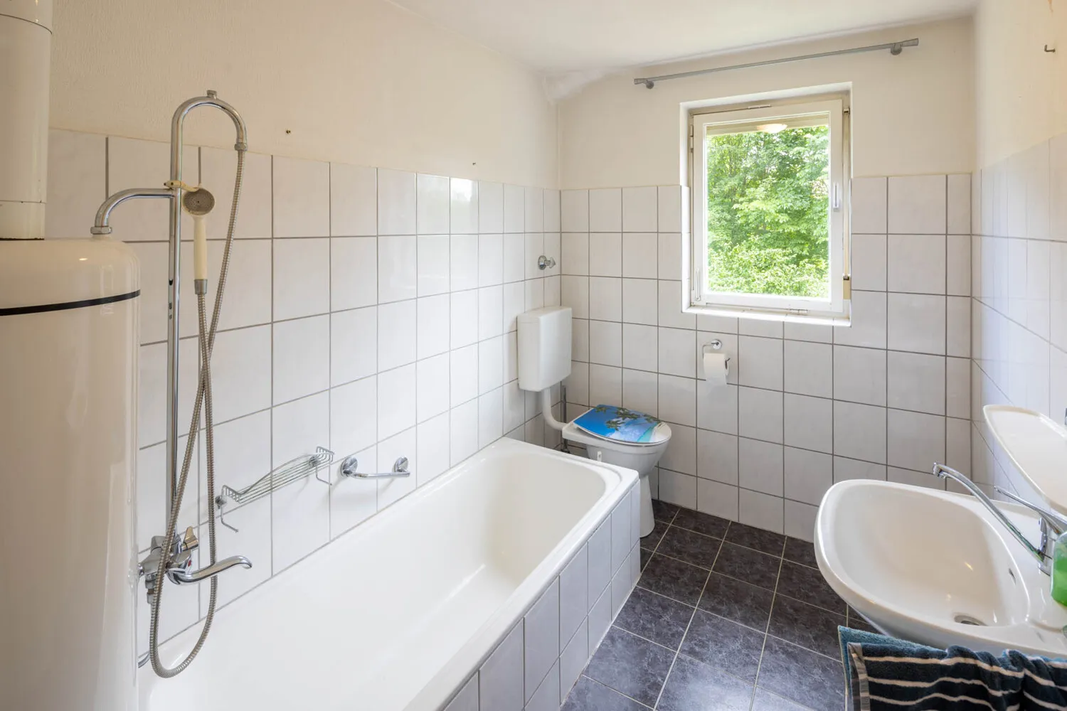 Badezimmer EG