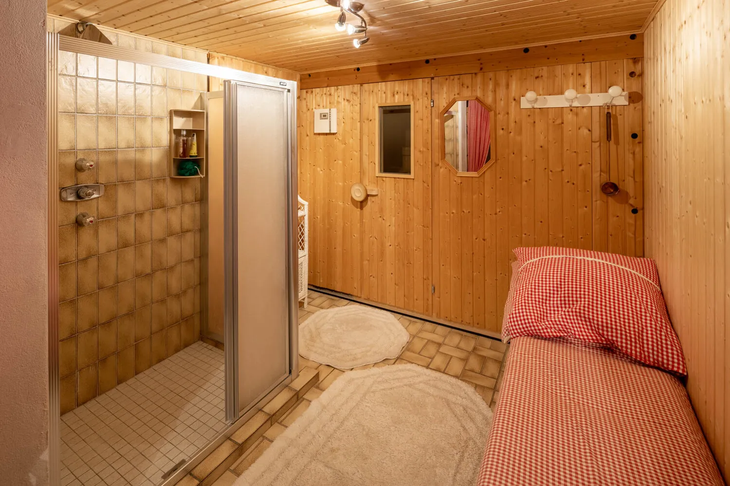 Ö Sauna - Untergeschoss