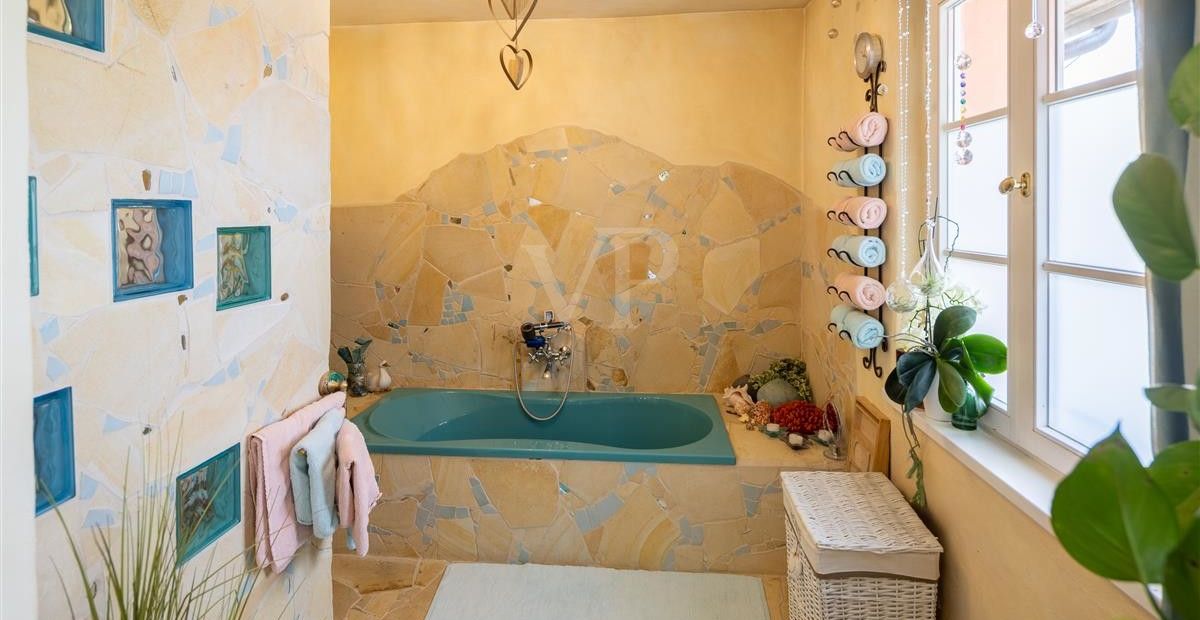 ö Badezimmer 1. OG