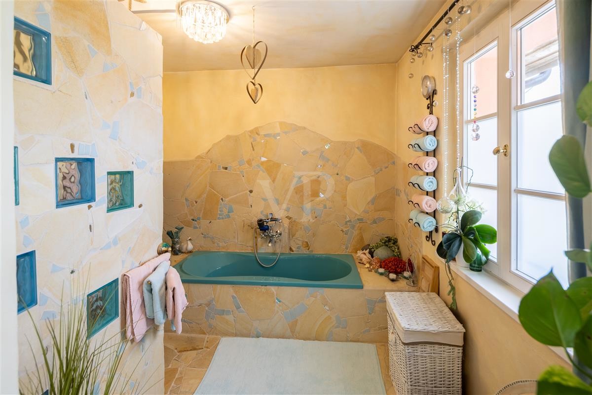 ö Badezimmer 1. OG