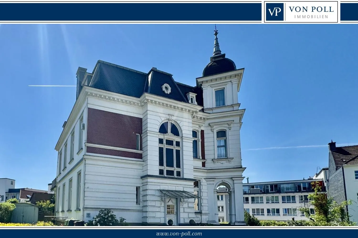 Elegante Villa mit zeitlosem Charme und großzügigem Garten/Parkplatz