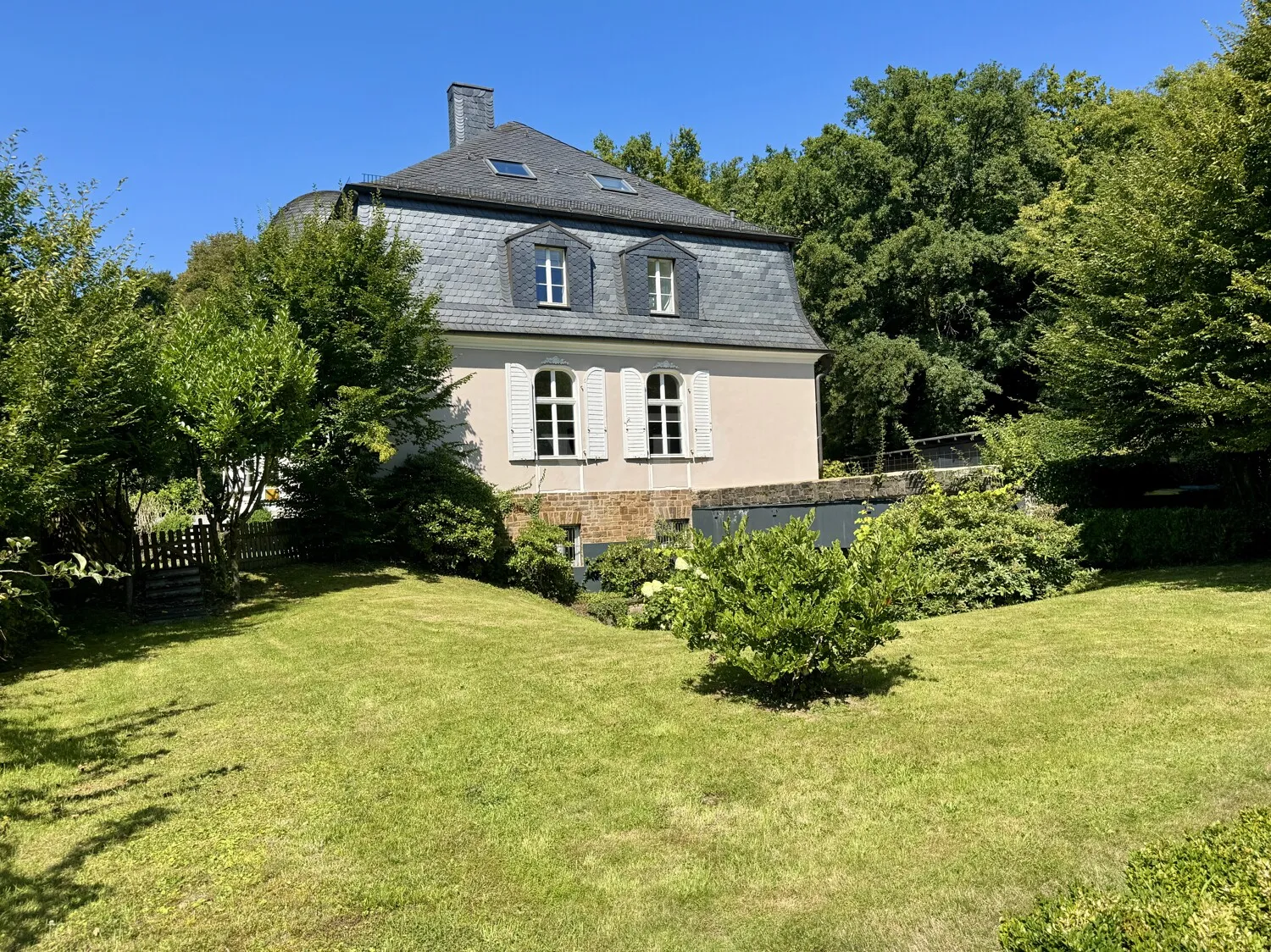 Villa historique unique entièrement rénovée dans la région de Bergisches Land