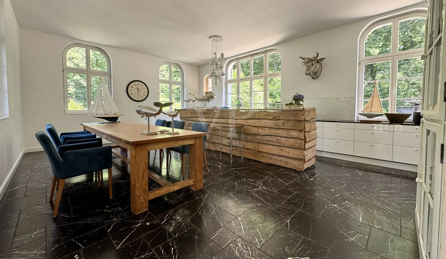 Historisch einzigartige Villa komplett saniert im Bergischen