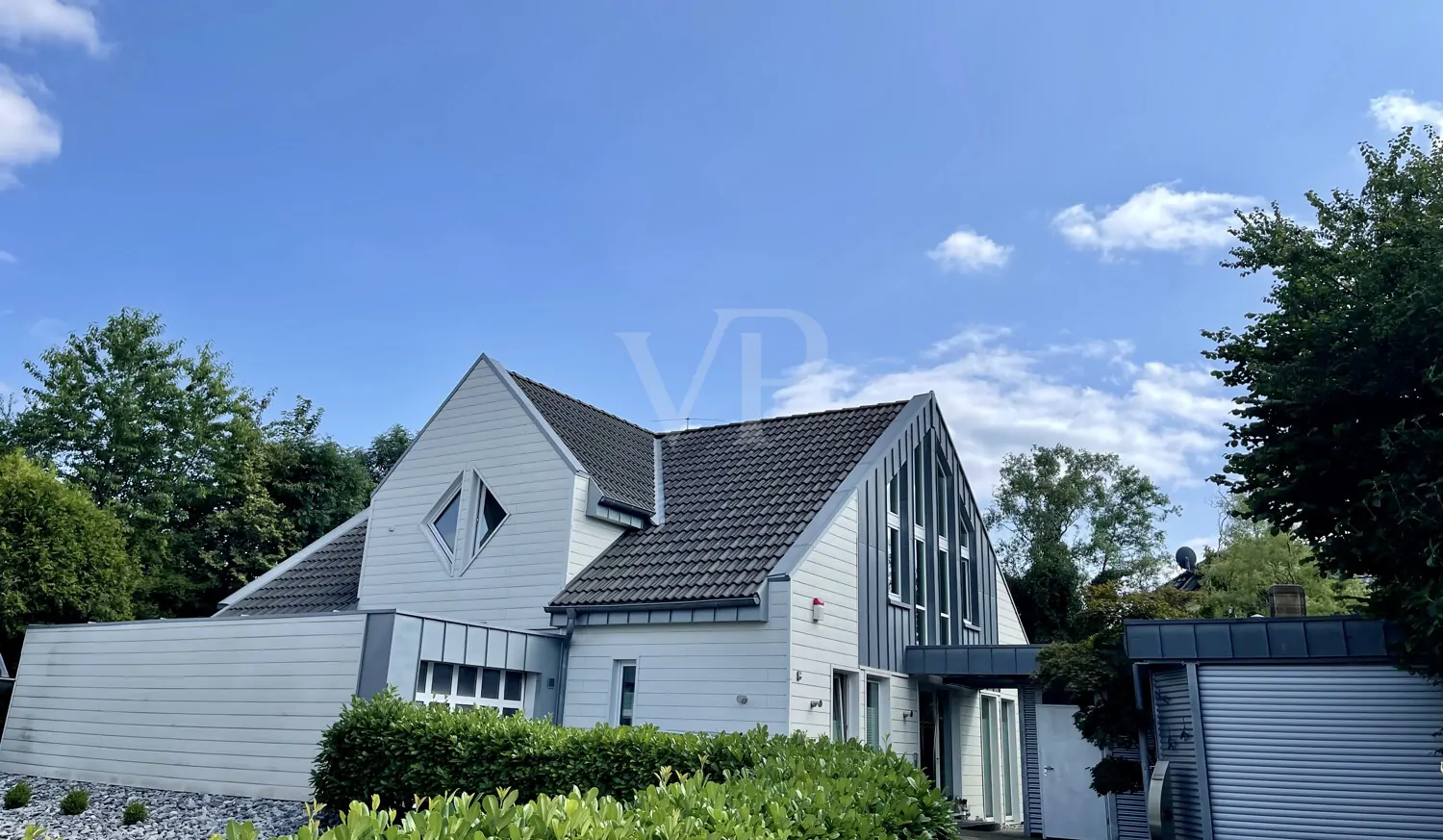 Energetisch, hochmodernes Einfamilienhaus im Zentrum von Marienheide