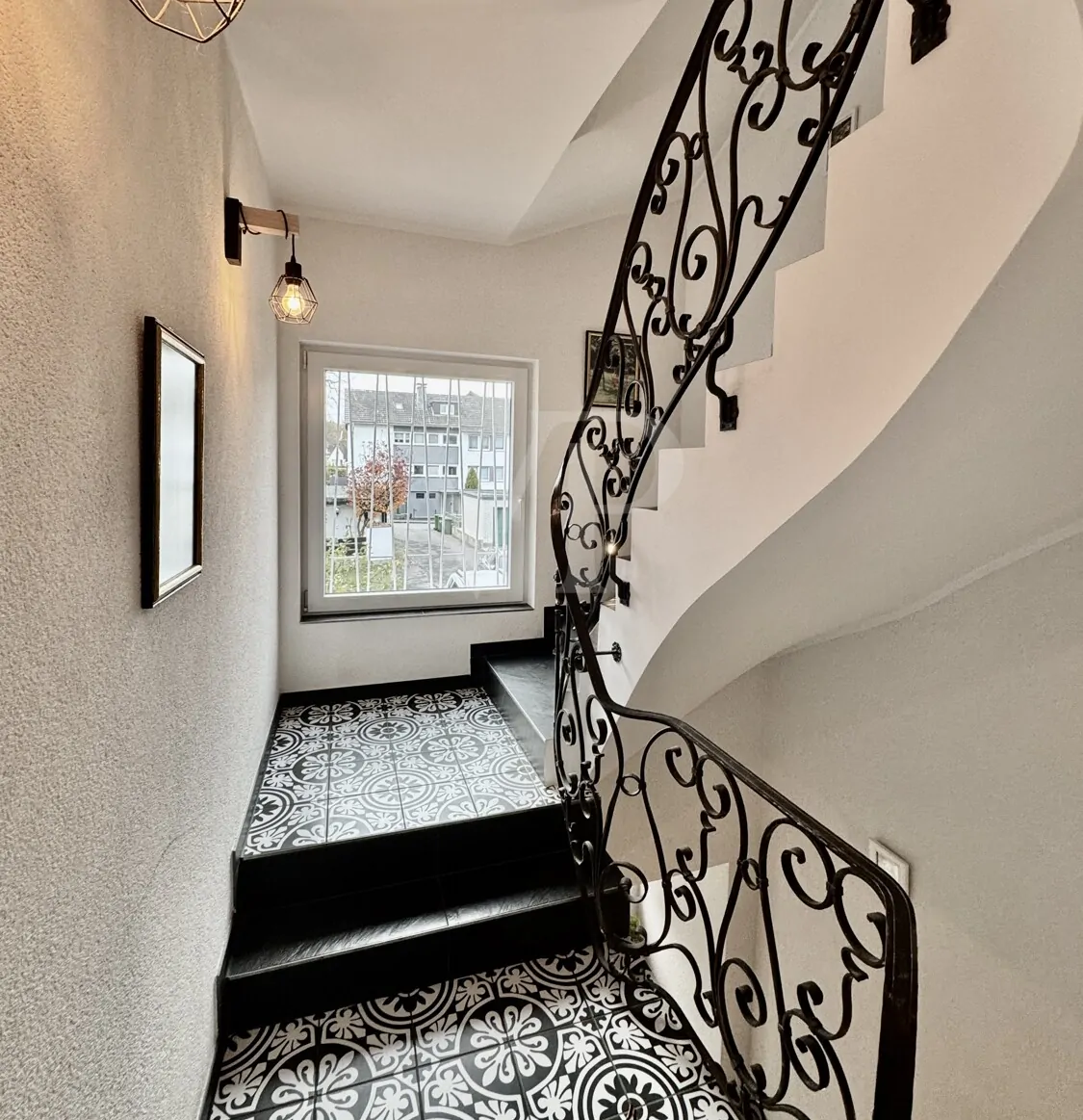 Über den Dächern von Engelskirchen Wohngeschäftshaus