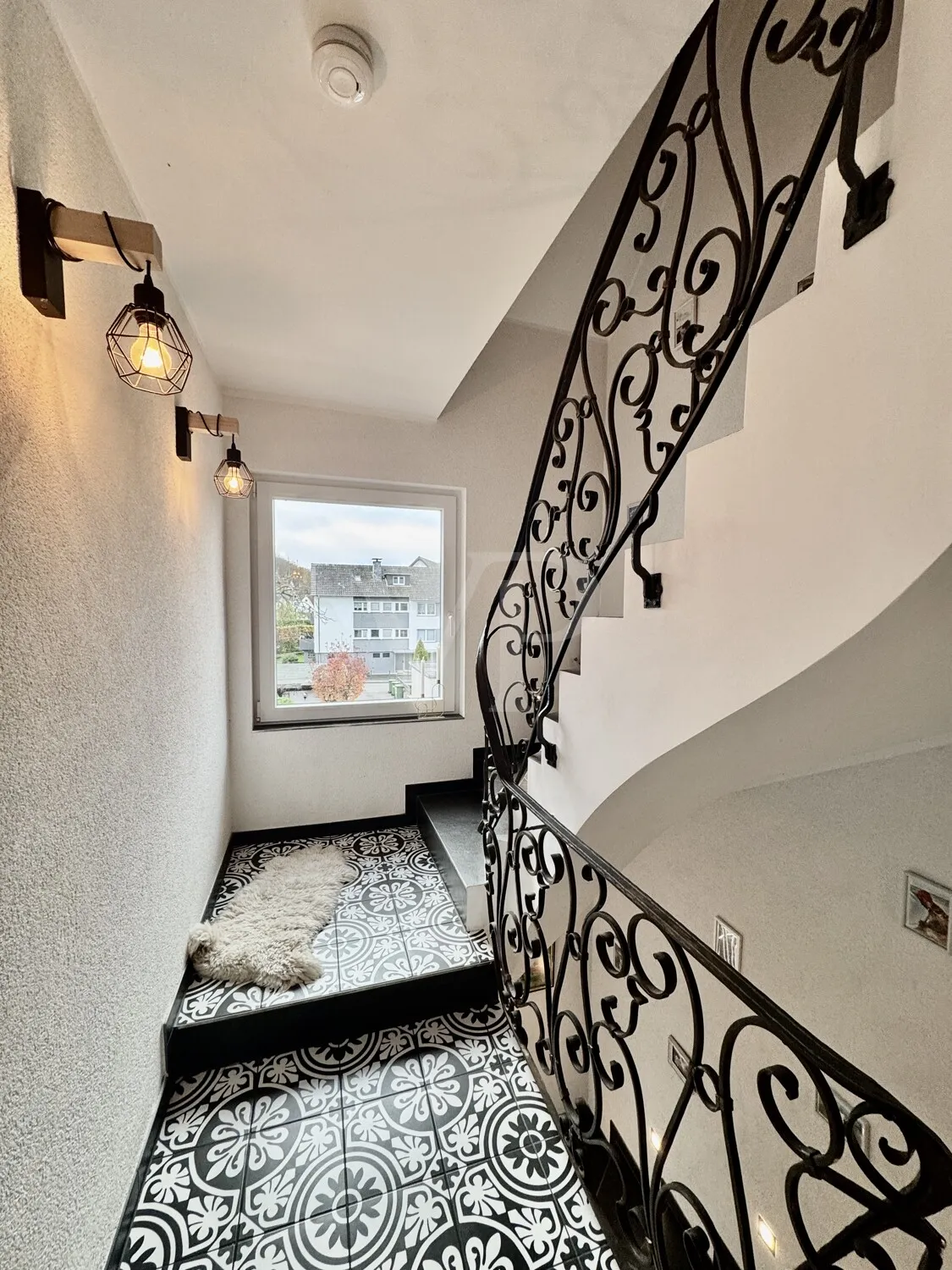 Über den Dächern von Engelskirchen Wohngeschäftshaus