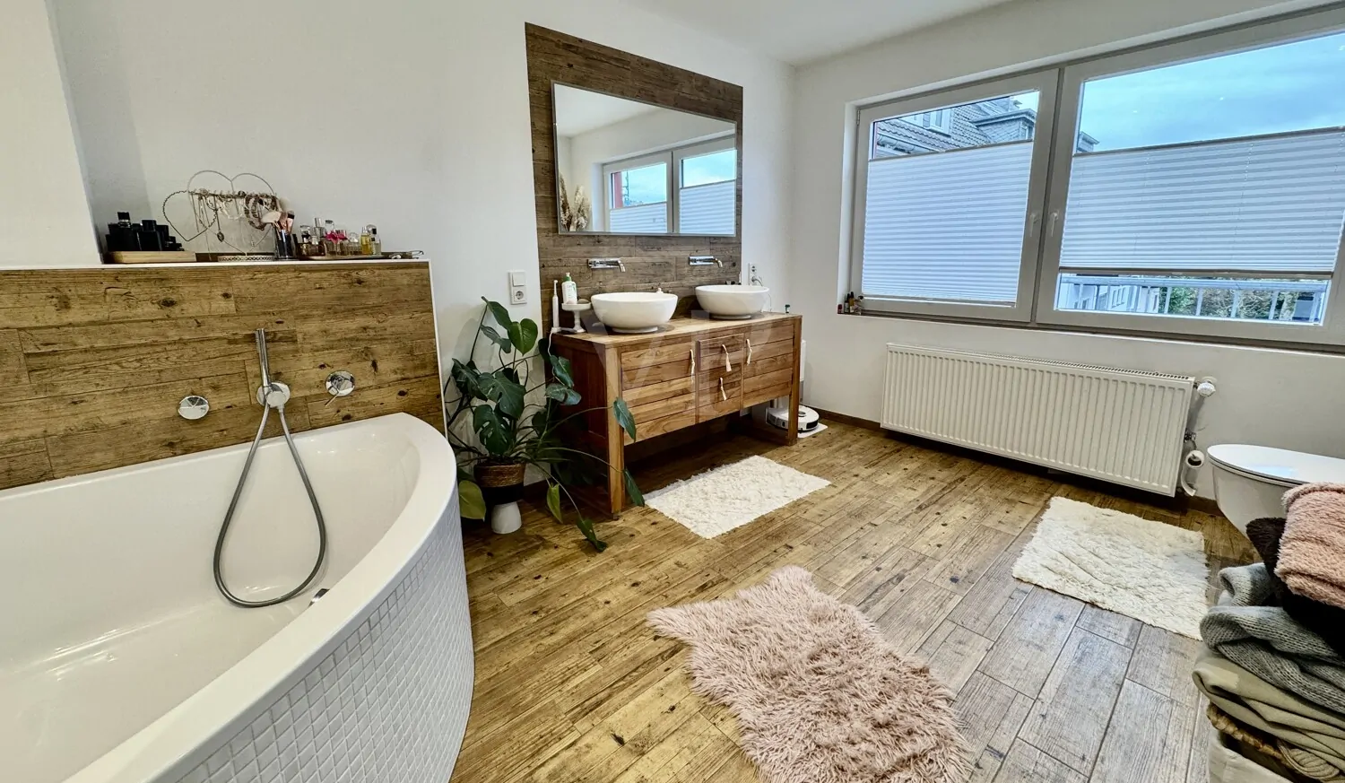 Über den Dächern von Engelskirchen Wohngeschäftshaus