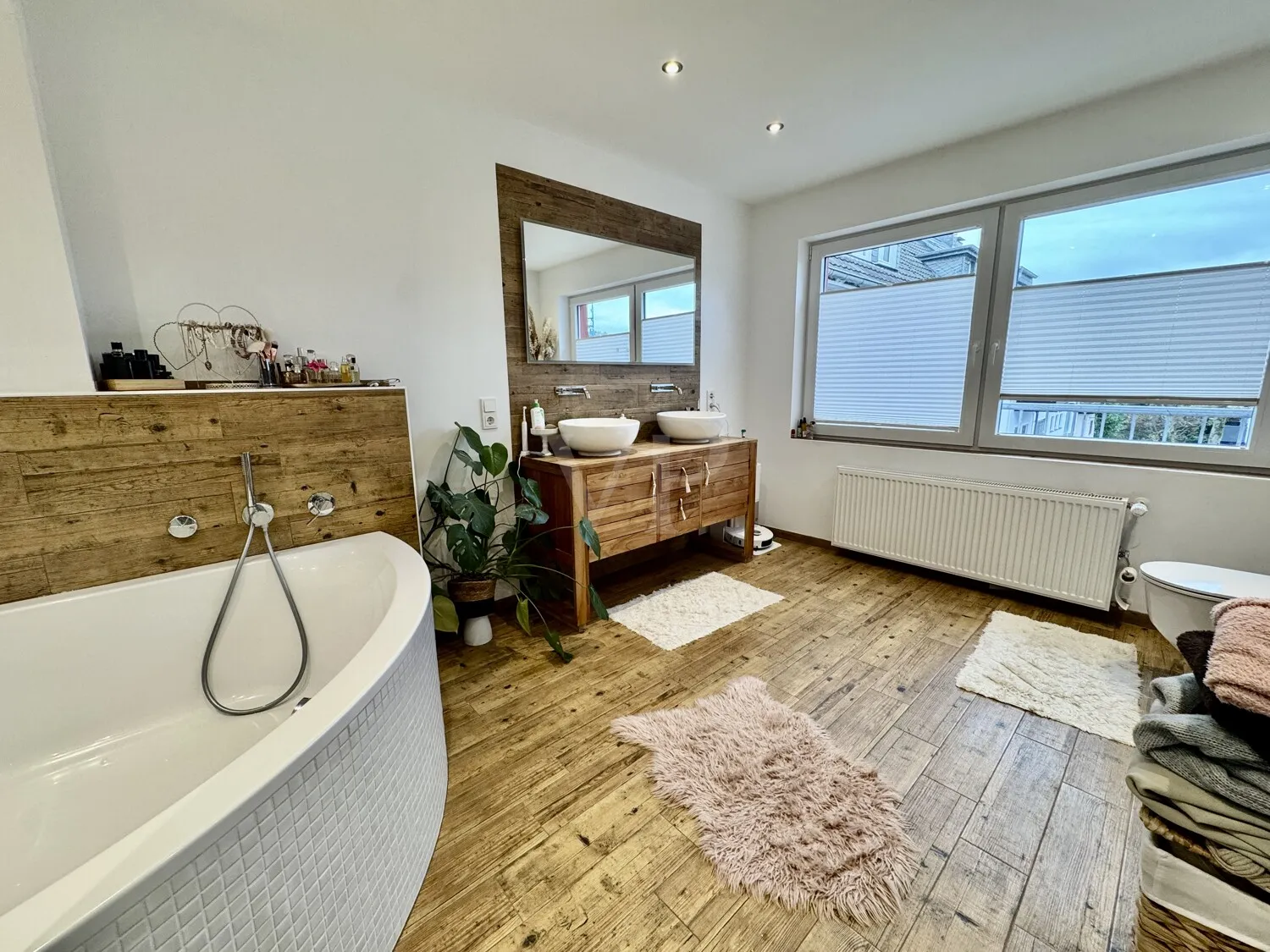 Über den Dächern von Engelskirchen Wohngeschäftshaus