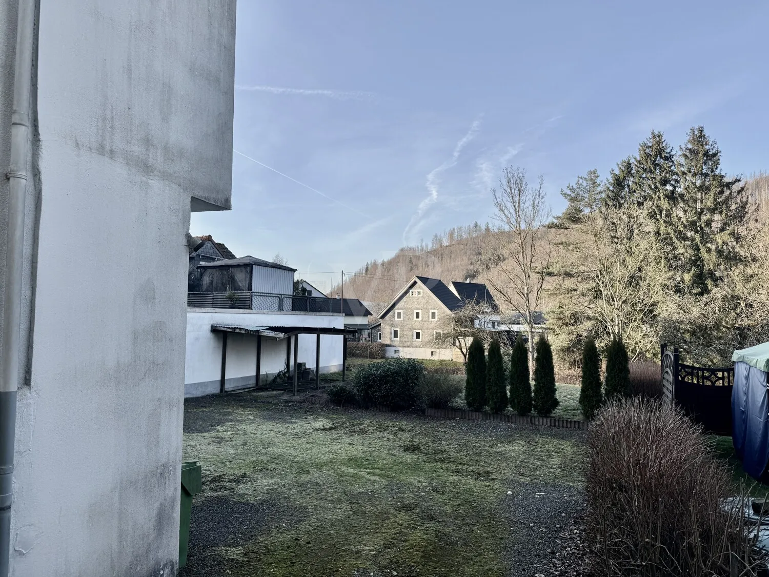 Zweifamilienhaus mit Geschäftslokal
