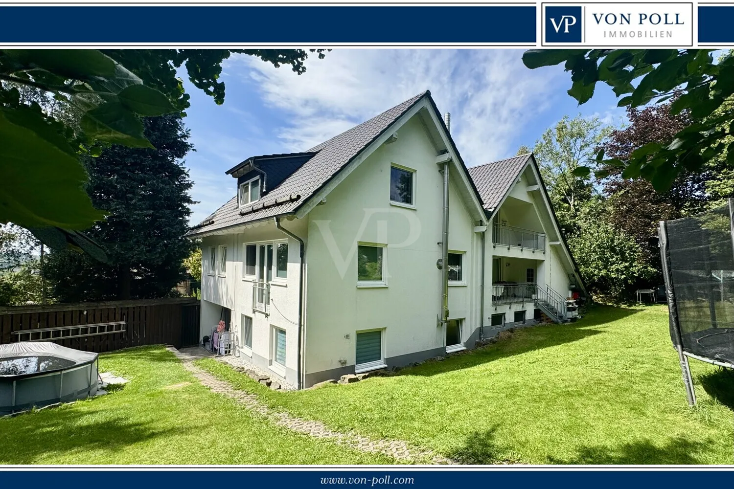 MEHRGENERATIONENHAUS MIT PARKÄHNLICHEM GRUNDSTÜCK