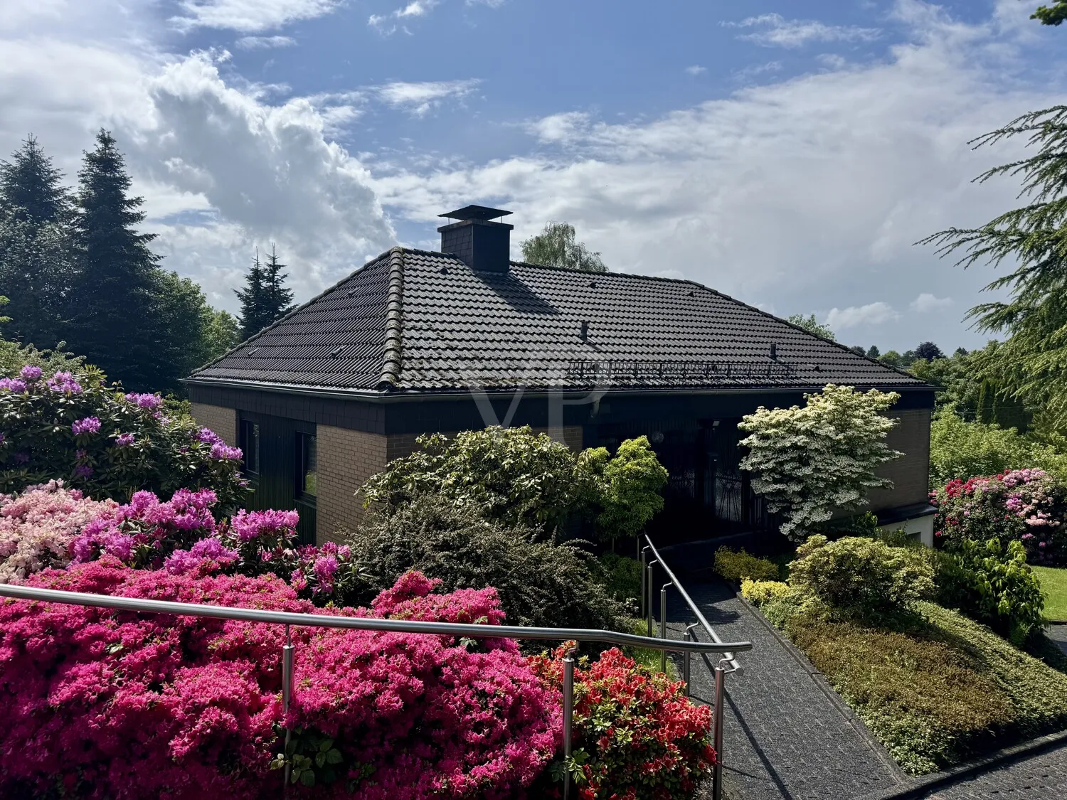 Wohnen in traumhafter Randlage –  mit unverbaubarem Naturblick in Marienheide-Müllenbach