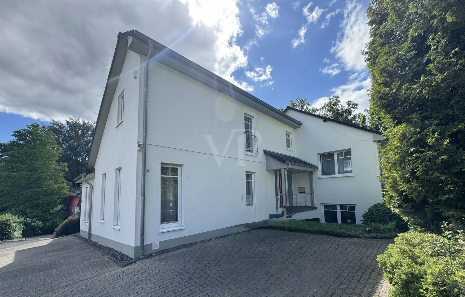 Modernes Einfamilienhaus mit Einliegerwohnung in begehrter Wohnlage von Wiehl