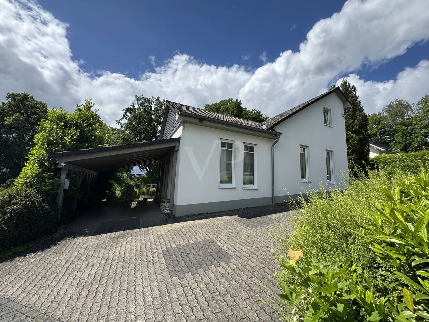 Modernes Einfamilienhaus mit Einliegerwohnung in begehrter Wohnlage von Wiehl