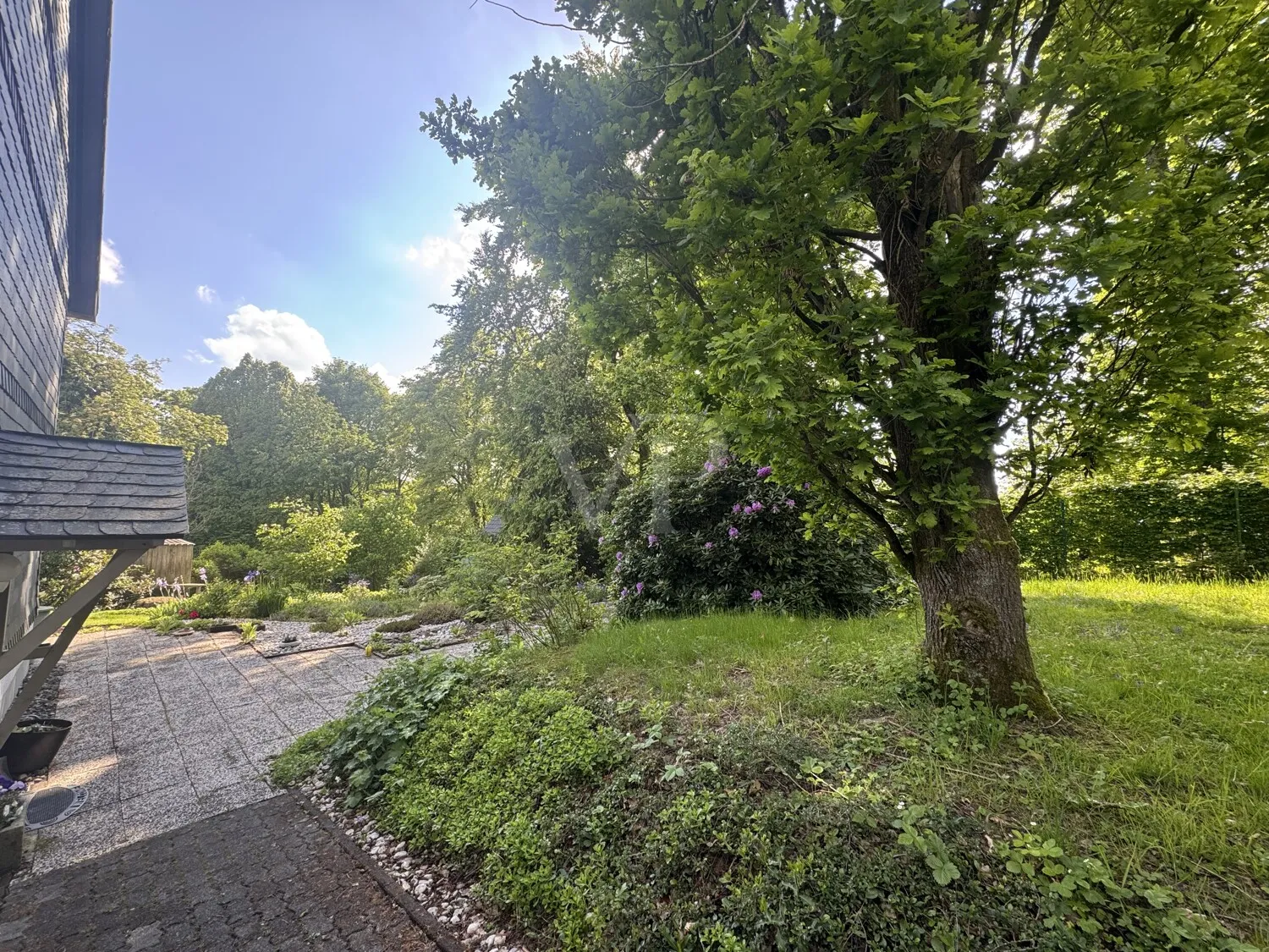 Modernes Einfamilienhaus mit Einliegerwohnung in begehrter Wohnlage von Wiehl