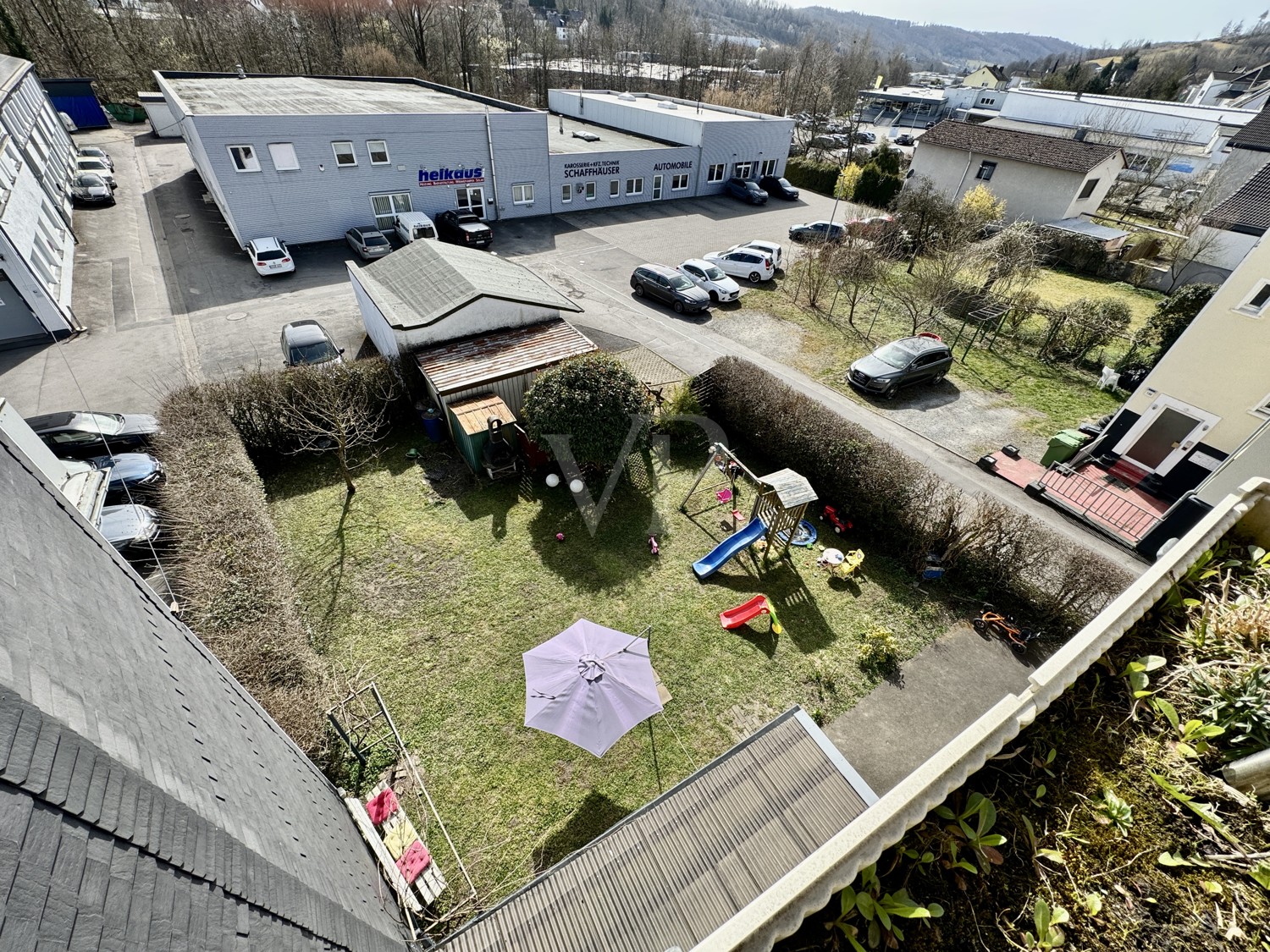 Gewerbeobjekt und Wohnhaus in zentraler Lage: Investitionsmöglichkeit mit Potenzial