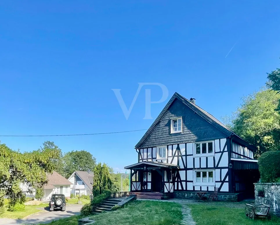 Einzigartiges denkmalgeschütztes Fachwerkhaus Grenze Wiehl