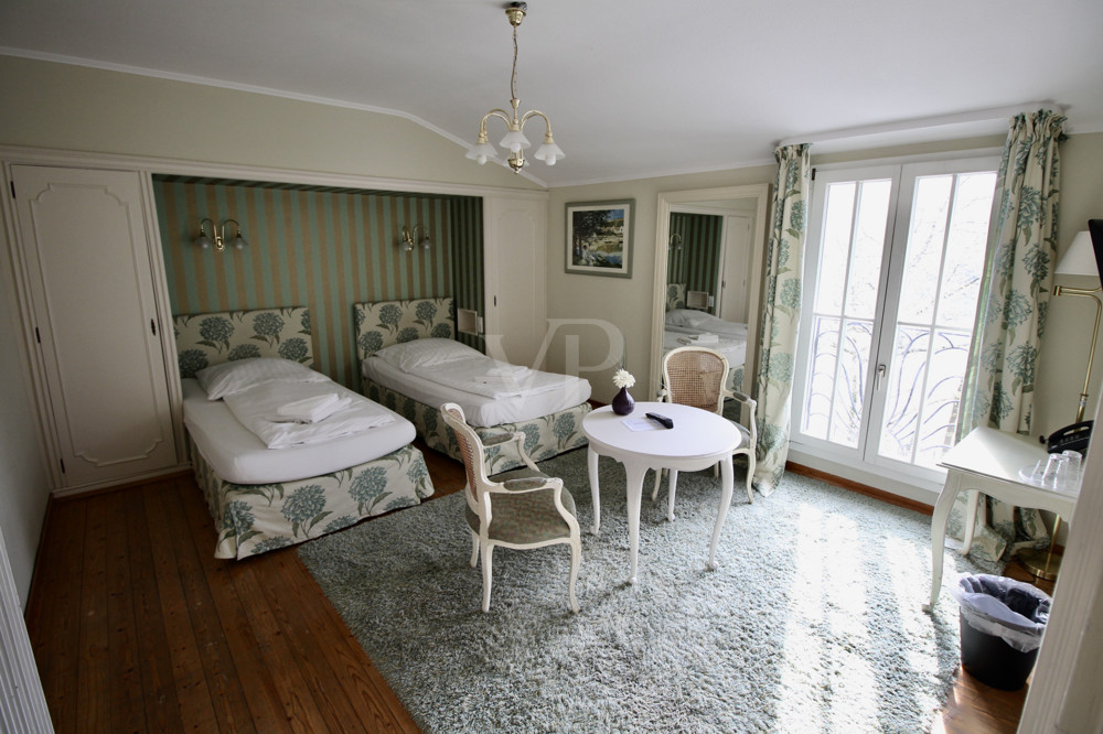Schlafzimmer DG