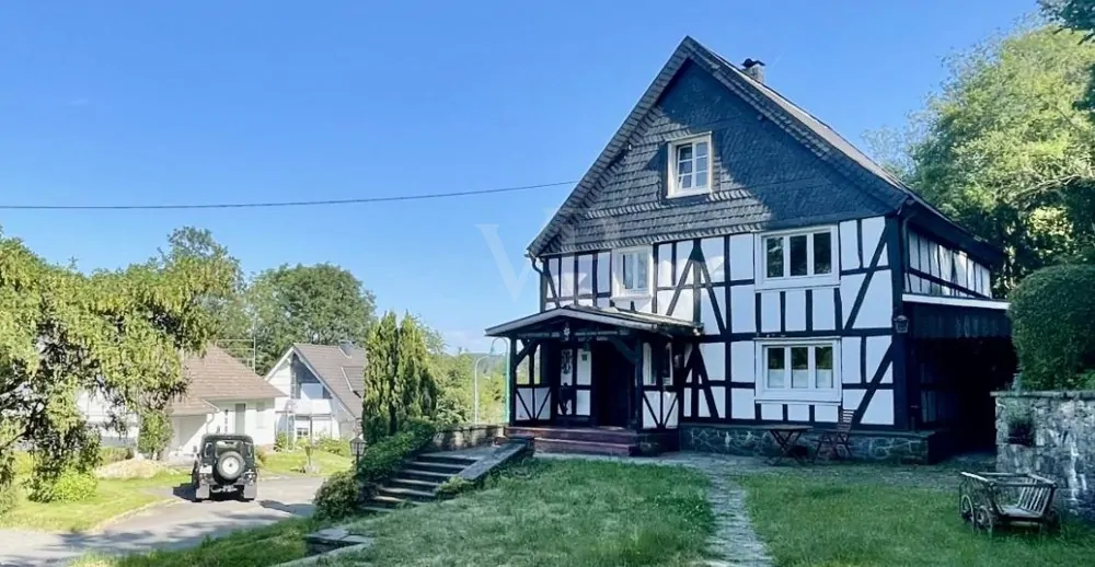 Einzigartiges denkmalgeschütztes Fachwerkhaus Grenze Wiehl