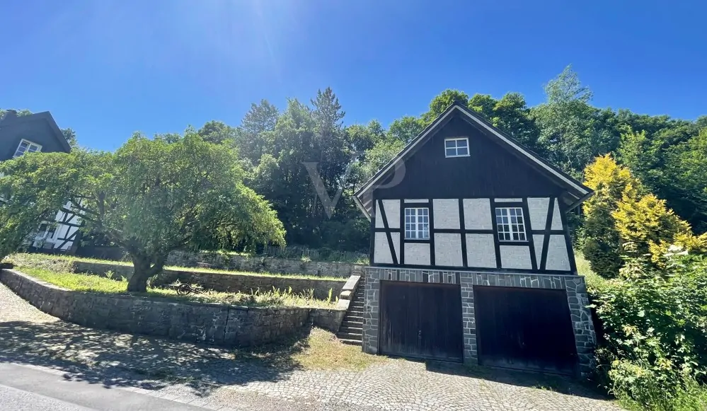 Einzigartiges denkmalgeschütztes Fachwerkhaus Grenze Wiehl