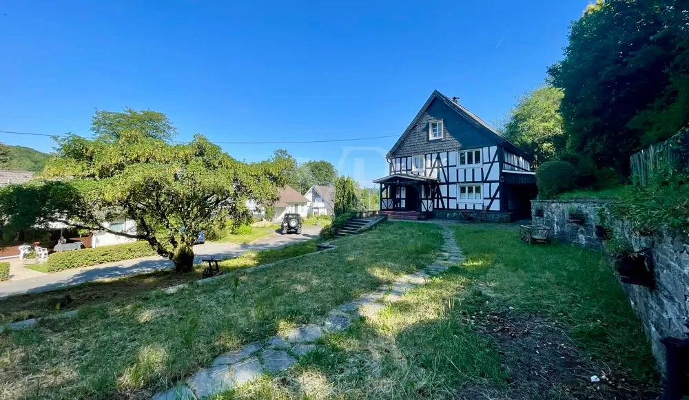 Einzigartiges denkmalgeschütztes Fachwerkhaus Grenze Wiehl