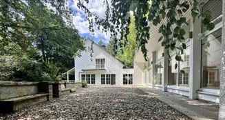 von_poll_real_estate_property_24131018_image_0