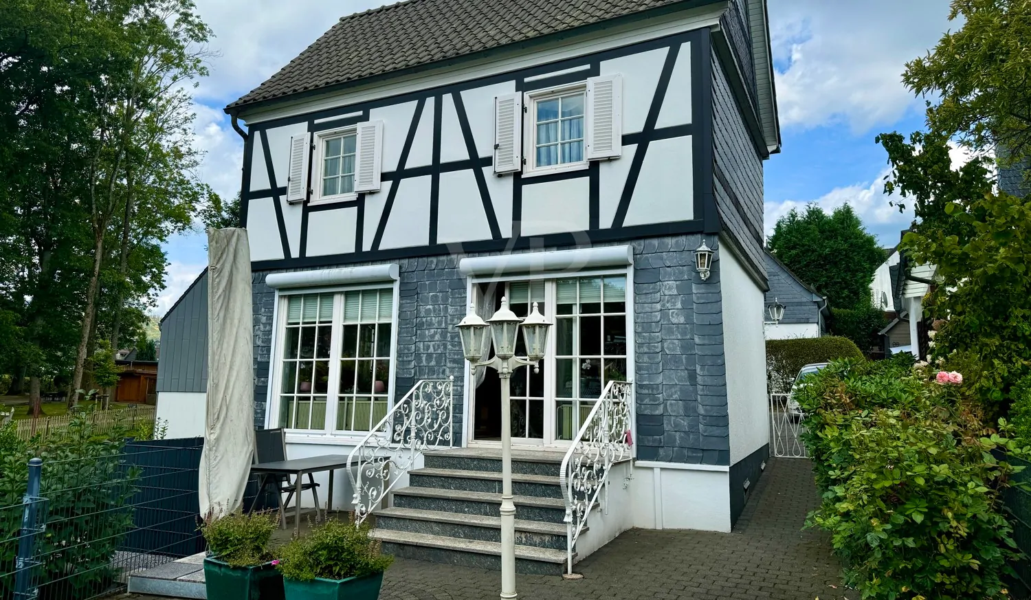 Historisch gepflegtes EFH mit Baugrundstück in der Altstadt von Bergneustadt