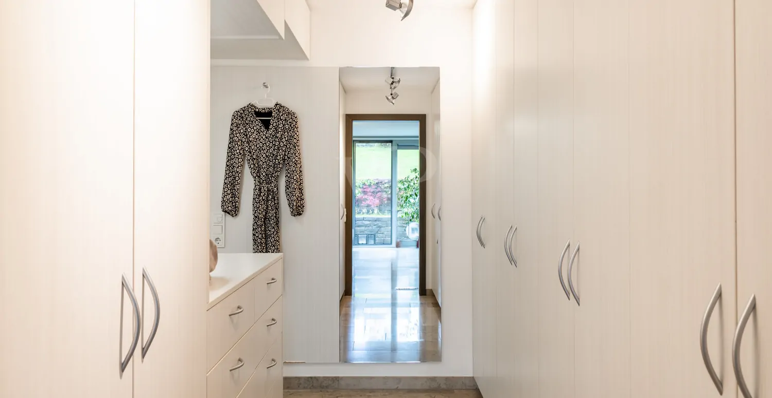 Ankleidezimmer Haus 1