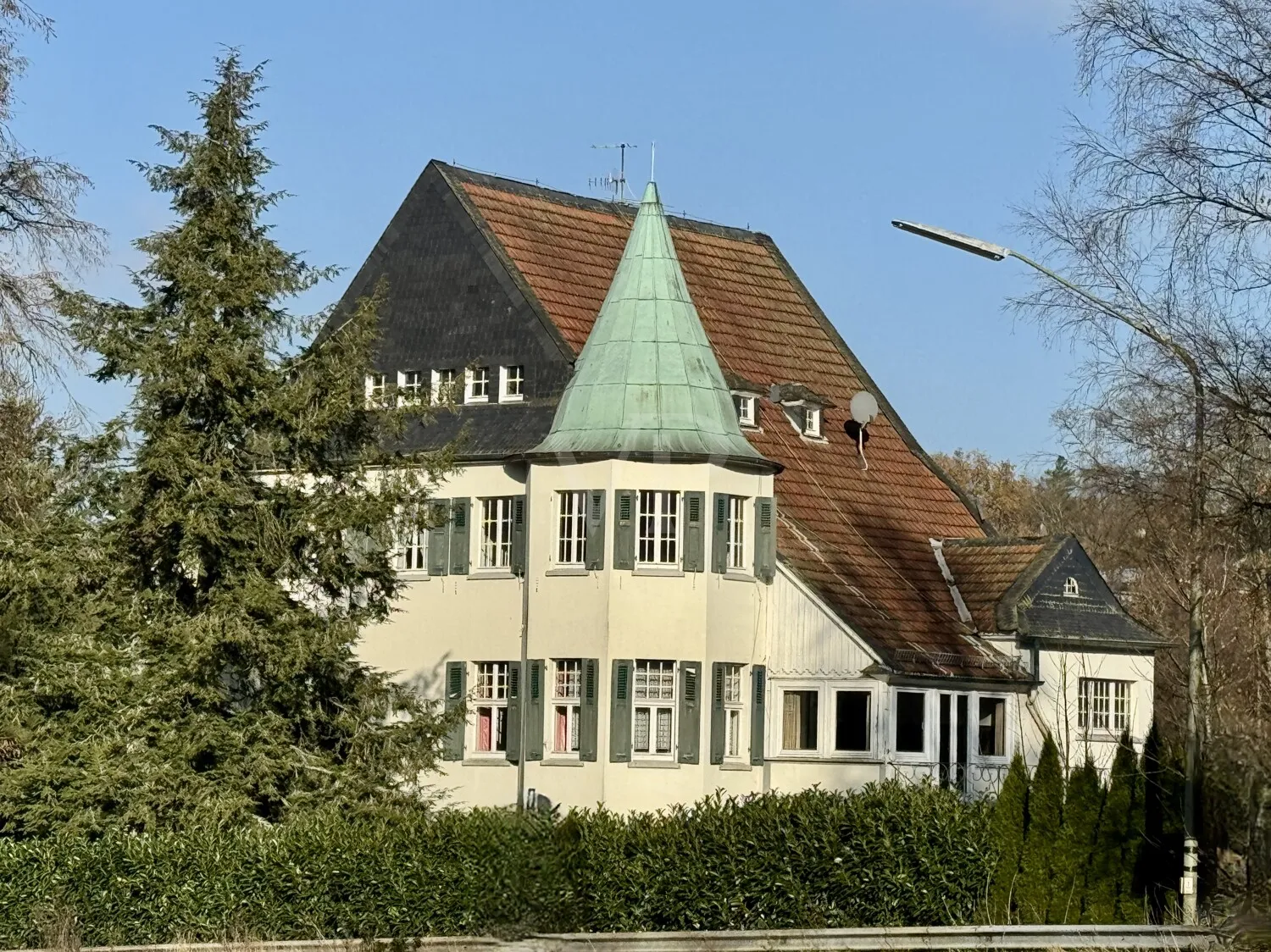 Traumhafte Jugendstilvilla mit Bauland in Wiehl