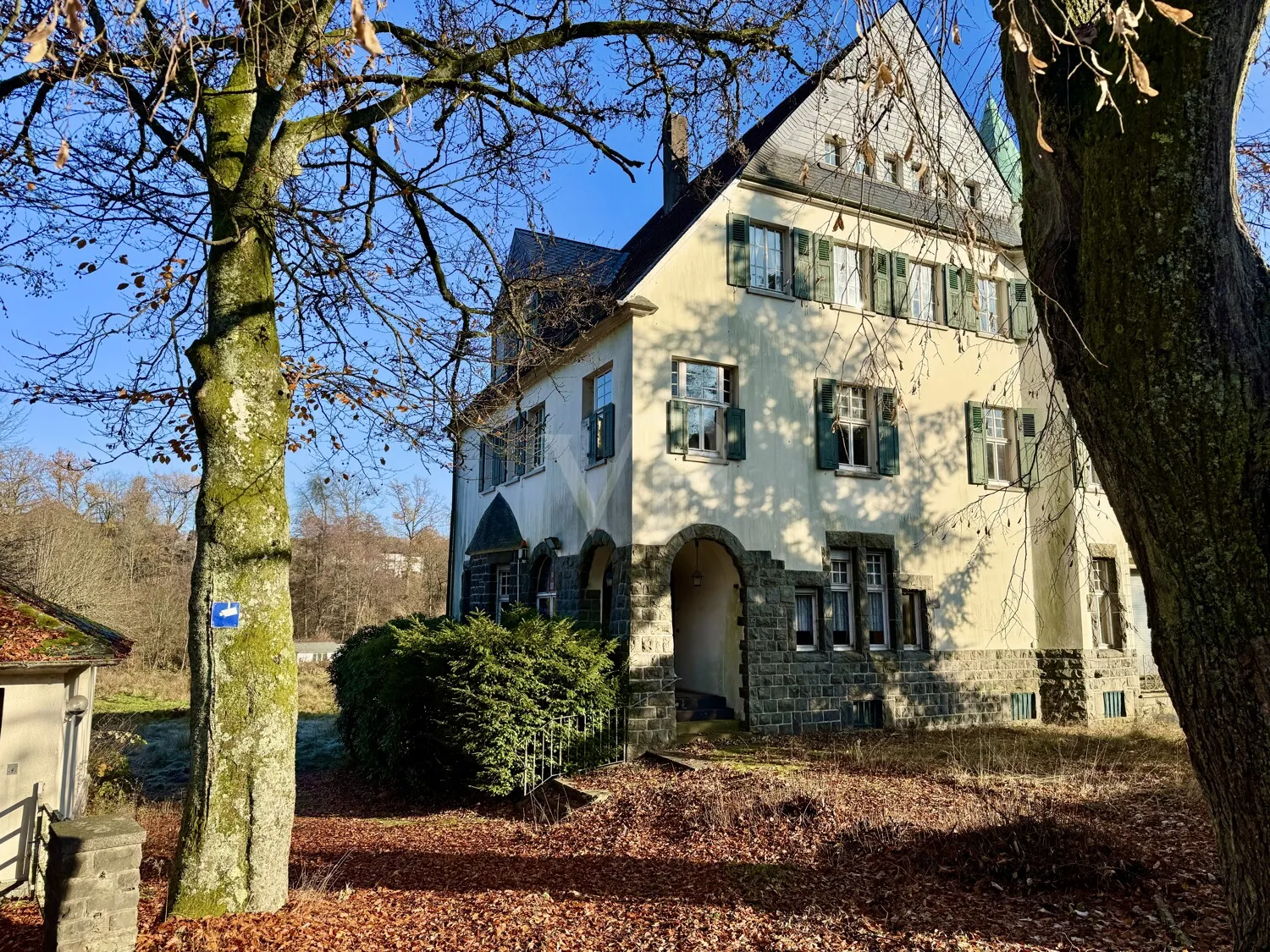 Traumhafte Jugendstilvilla mit Bauland in Wiehl