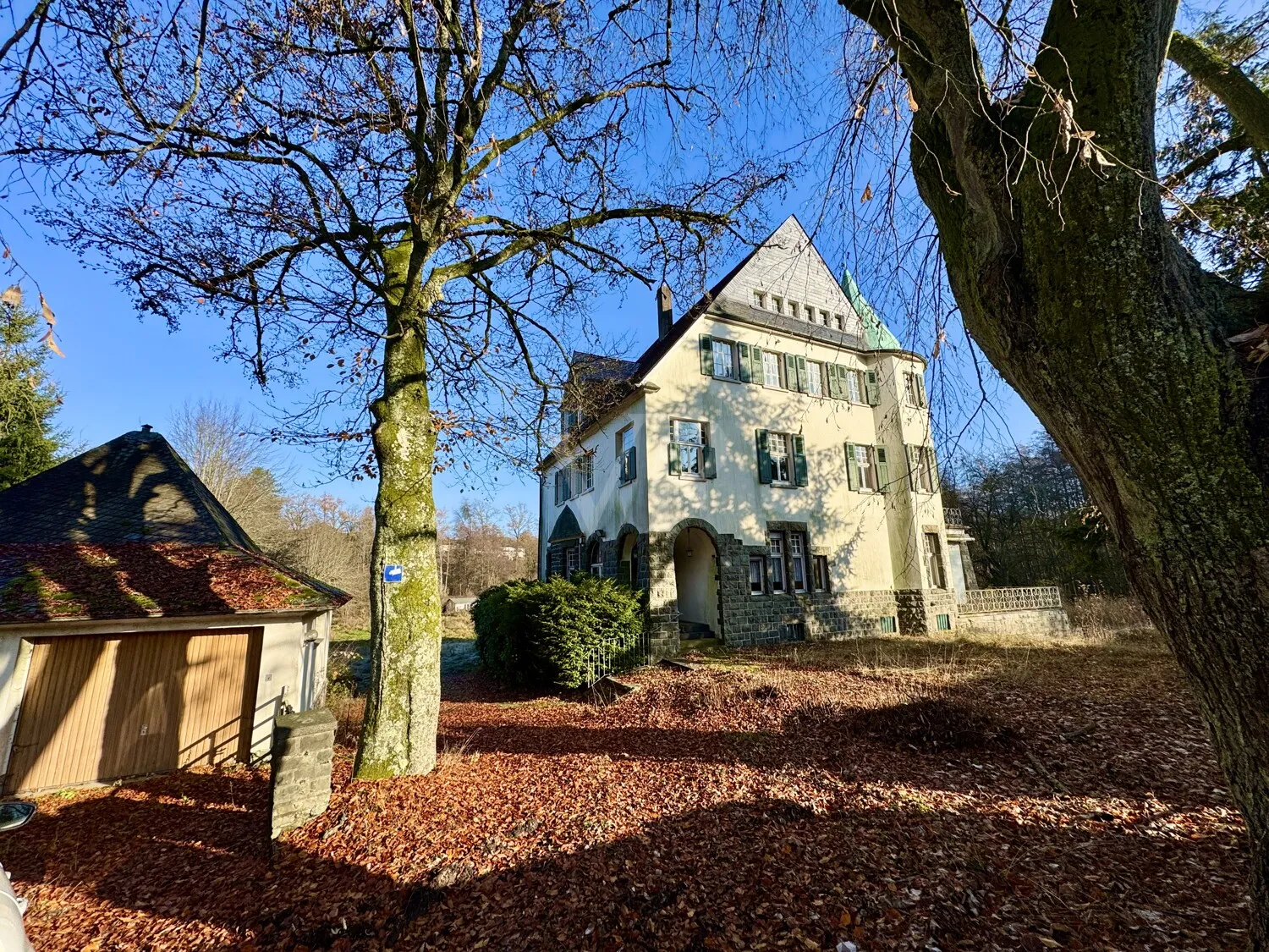 Traumhafte Jugendstilvilla mit Bauland in Wiehl