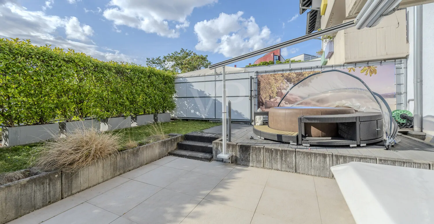 Terrasse mit Whirlpool