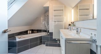 von_poll_real_estate_property_24079055VM_image_17
