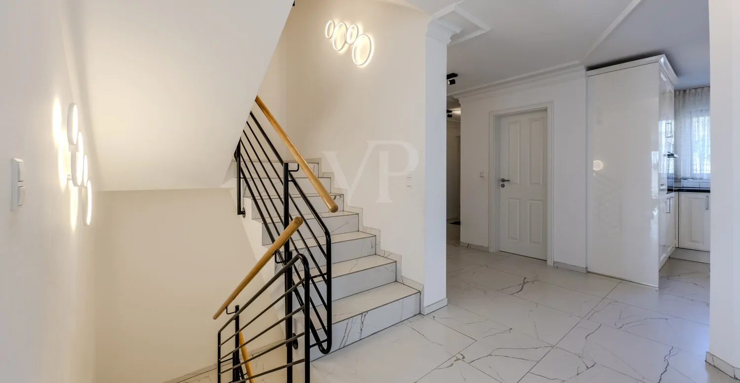 Treppenauf-, bzw. Abgang im Erdgeschoss