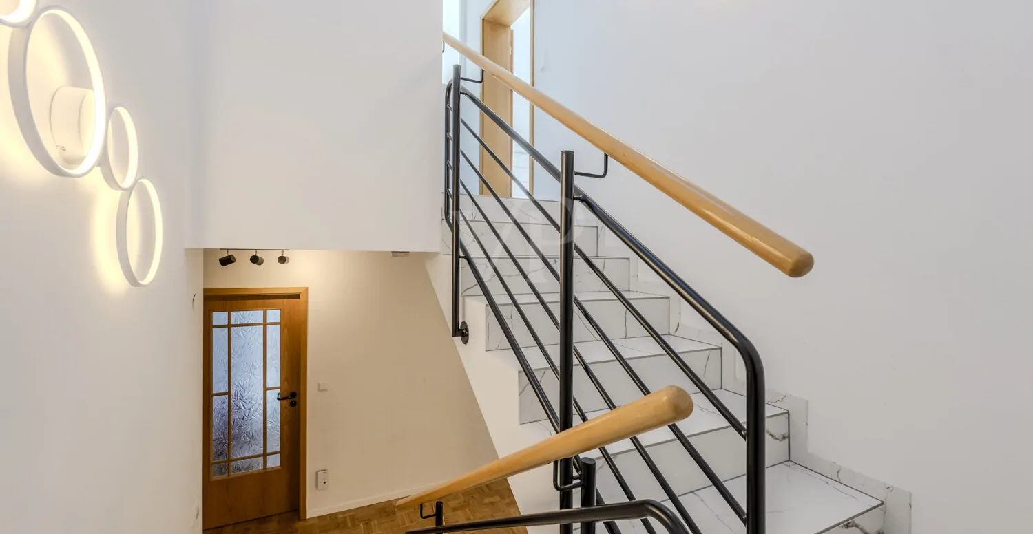 Treppenabgang ins Untergeschoss