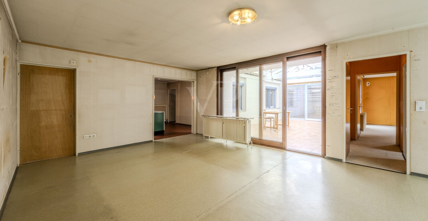 Wohnzimmer oder Wohn-/Esszimmer
