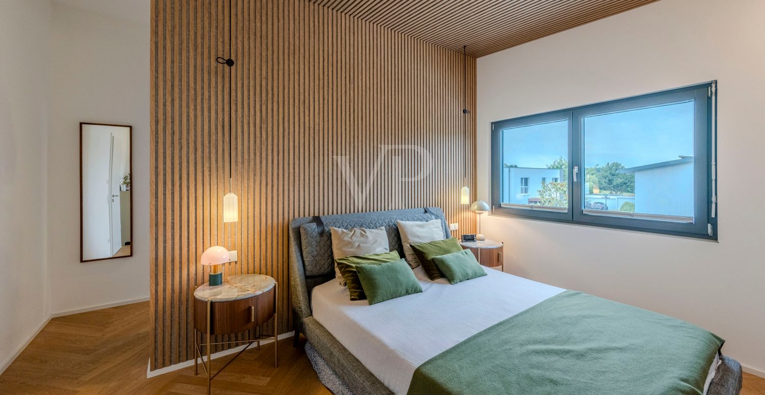 Schlafzimmer mit angrenzender Ankleide