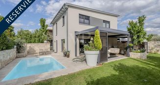 von_poll_real_estate_property_25079037_image_0