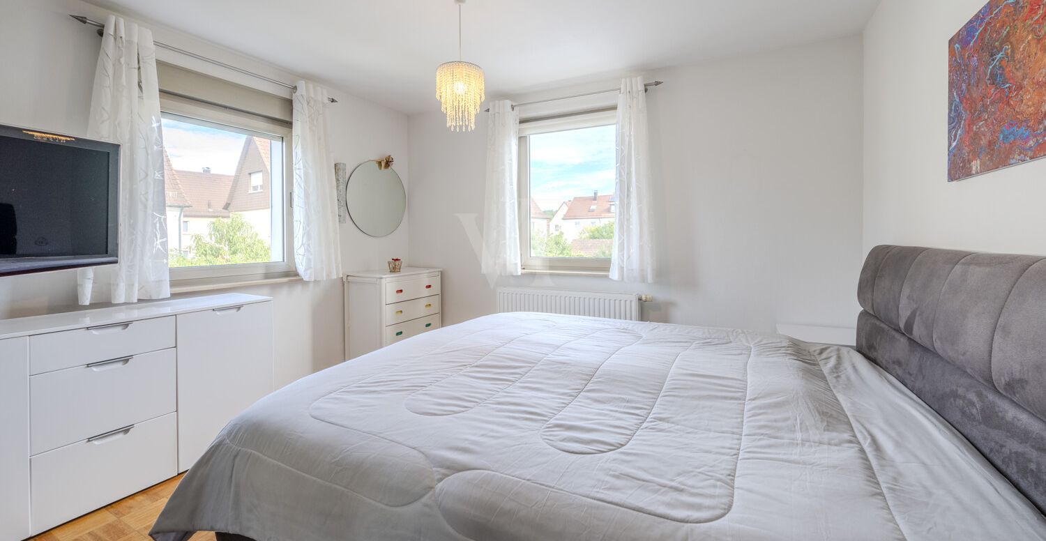 Schlafzimmer 1