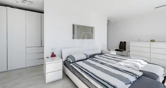 von_poll_real_estate_property_25079047_image_12