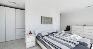 von_poll_real_estate_property_25079047_image_12