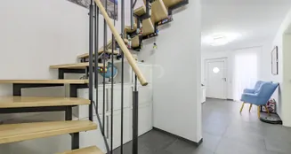 von_poll_real_estate_property_25079047_image_3