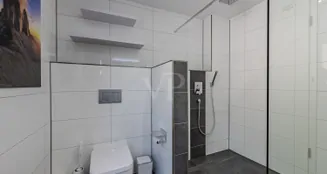 von_poll_real_estate_property_25079047_image_16