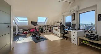 von_poll_real_estate_property_25079047_image_18