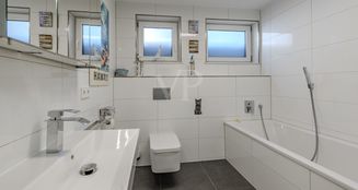 von_poll_real_estate_property_25079047_image_20