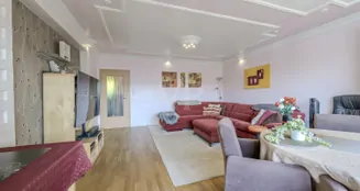 von_poll_real_estate_property_25079029_image_2