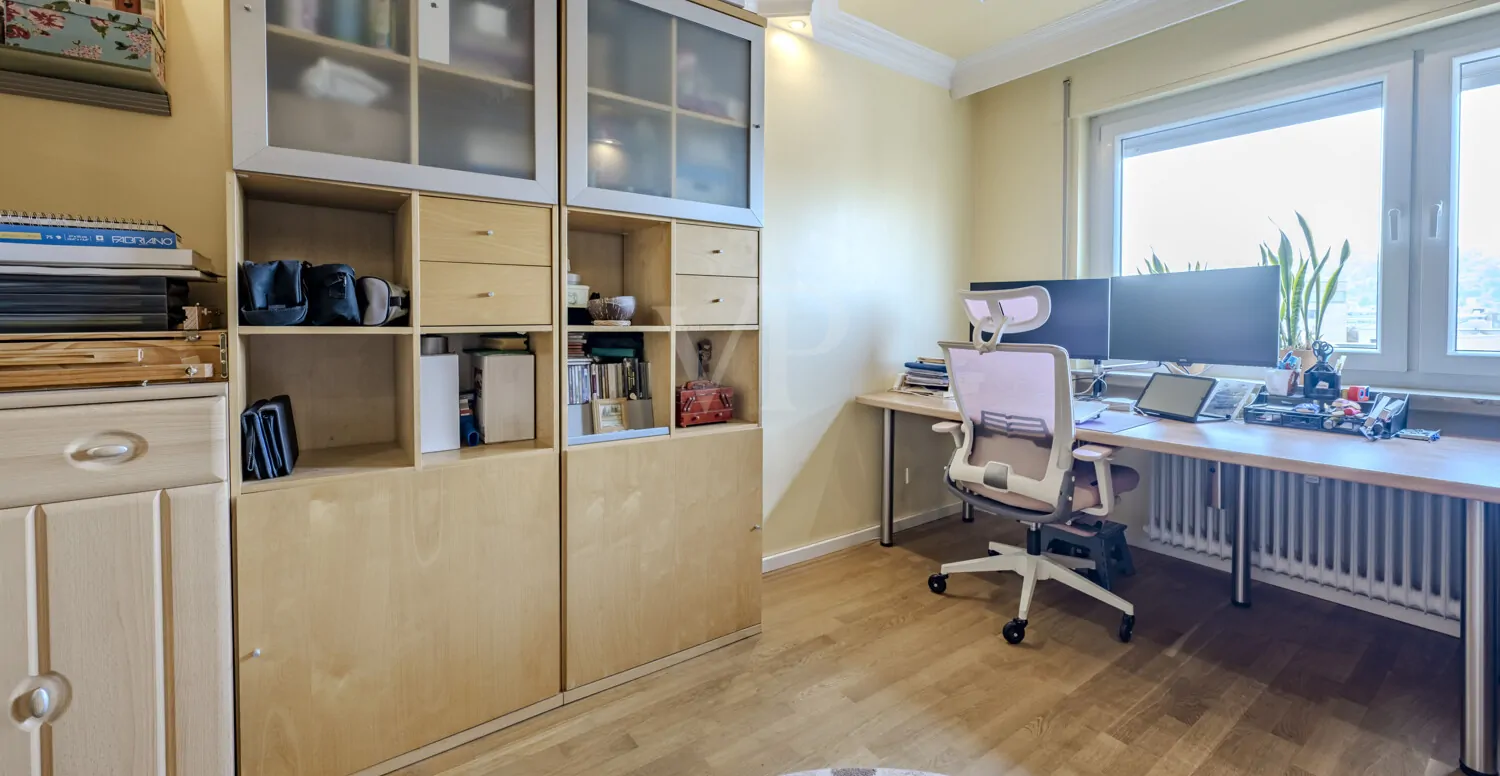 Schlafzimmer / Büro 1